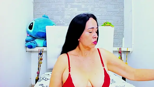 Snapshot of HorniestMilf chatting on September 10, 2025, 9:04 pm HorniestMilf online show from September 10, 2025, 9:04 pm