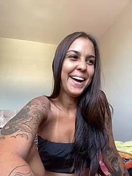 Snapshot of poliannaxx chatting on February 19, 2025, 3:16 pm poliannaxx online show from February 19, 2025, 3:16 pm