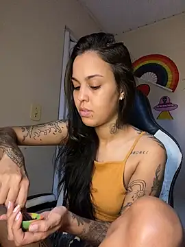 Snapshot of poliannaxx chatting on September 19, 2025, 2:46 am poliannaxx online show from September 19, 2025, 2:46 am