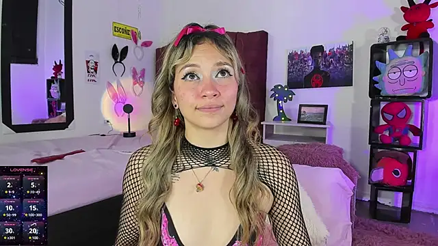 alisson zafiro  online show from February 7, 2025, 9:05 am