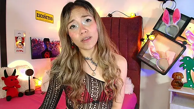 alisson zafiro  online show from March 15, 2025, 6:14 am