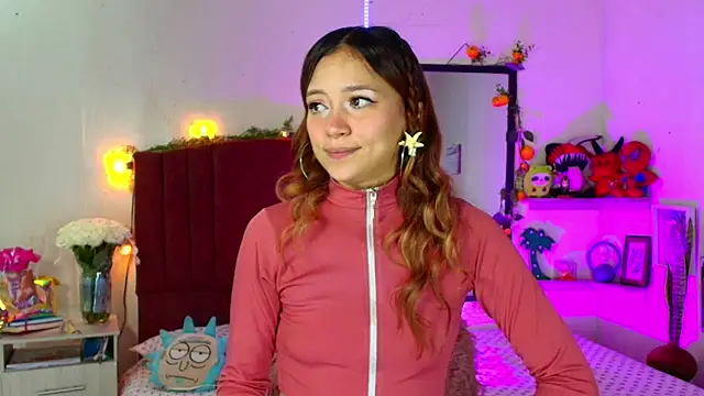 alisson zafiro  online show from February 9, 2026, 3:10 am