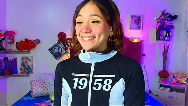 alisson zafiro  online show from February 20, 2026, 6:26 am