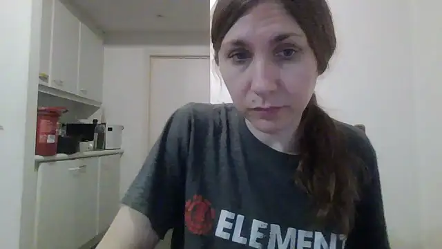 JasmineGlamour online show from March 11, 2026, 4:07 am