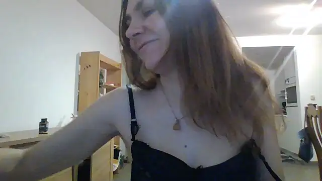 JasmineGlamour online show from April 7, 2026, 6:52 pm