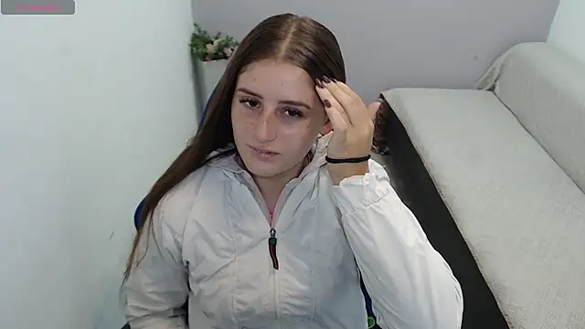 valerie diaz1 online show from November 6, 2025, 1:12 pm