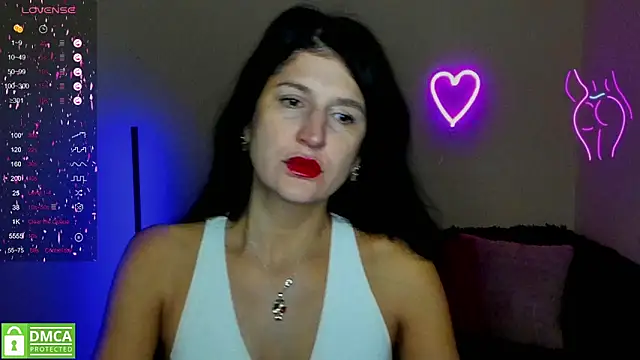 Snapshot of Alianna_Solo_Kisses chatting on February 23, 2025, 6:28 am Alianna Solo Kisses online show from February 23, 2025, 6:28 am