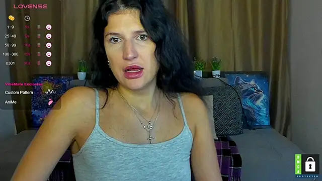 Snapshot of Alianna_Solo_Kisses chatting on October 15, 2025, 5:29 am Alianna Solo Kisses online show from October 15, 2025, 5:29 am