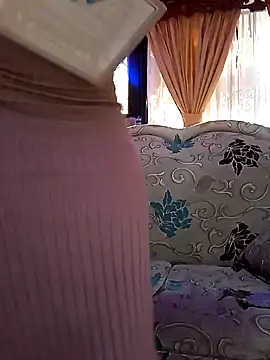 Snapshot of MelannyBell chatting on January 25, 2025, 10:07 pm MelannyBell online show from January 25, 2025, 10:07 pm