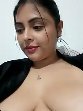 Snapshot of MelannyBell chatting on February 6, 2025, 9:28 pm MelannyBell online show from February 6, 2025, 9:28 pm