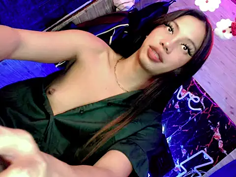 whiteladyboy online show from December 20, 2025, 4:19 am