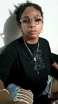 Melanie candy  online show from February 9, 2025, 2:17 am