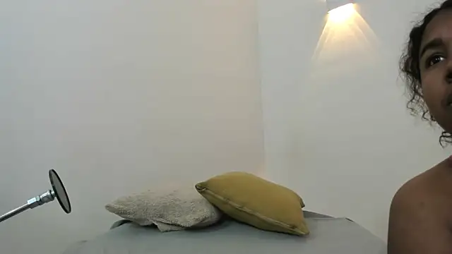 Snapshot of Lizzie_Williams_ chatting on October 29, 2025, 3:09 am Lizzie Williams online show from October 29, 2025, 3:09 am