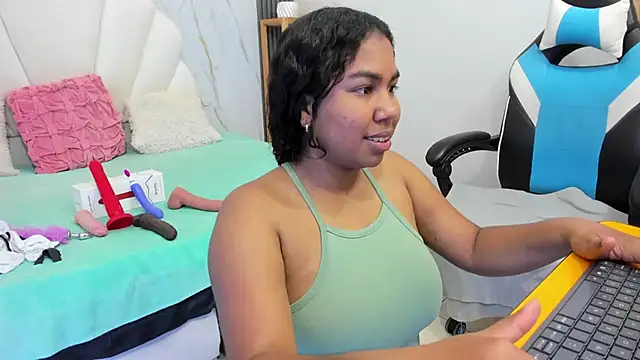 Snapshot of Lizzie_Williams_ chatting on November 6, 2025, 3:07 am Lizzie Williams online show from November 6, 2025, 3:07 am