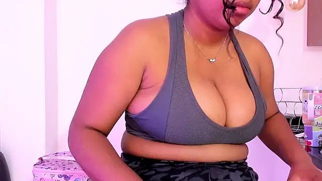 Snapshot of Lizzie_Williams_ chatting on November 25, 2025, 3:17 am Lizzie Williams online show from November 25, 2025, 3:17 am