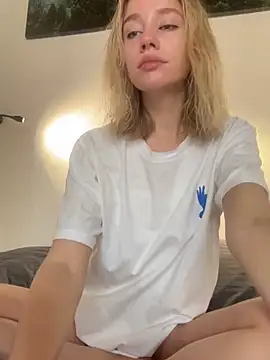 SSSATIVA model online show from March 23, 2025, 6:16 am
