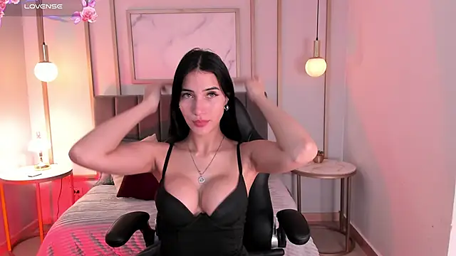 Christina Johns online show from November 13, 2025, 10:08 pm