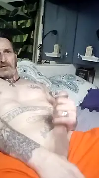 2Hot2gether69 online show from February 21, 2025, 2:06 pm