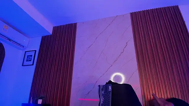 Emiilycollins online show from October 23, 2025, 10:30 pm