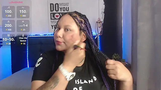 Snapshot of Alisteresa_ chatting on December 26, 2024, 3:53 pm Alisteresa online show from December 26, 2024, 3:53 pm