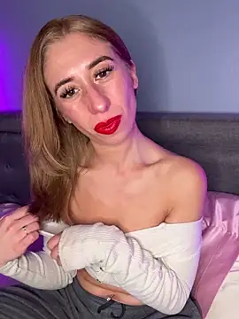 Snapshot of petitebarbiexxx chatting on December 14, 2024, 3:51 am petitebarbiexxx online show from December 14, 2024, 3:51 am