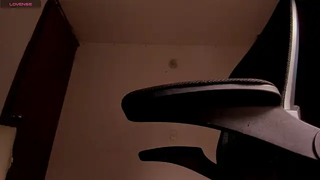 s sven03 online show from April 4, 2026, 11:02 pm