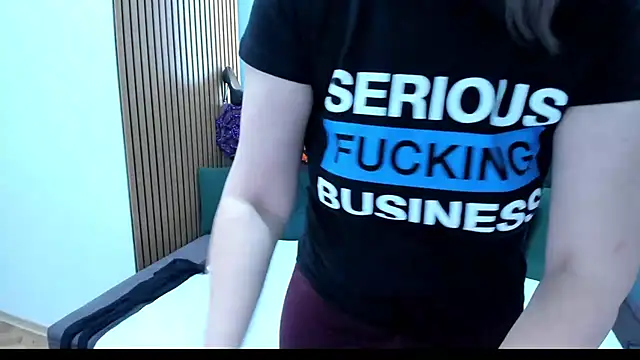 Snapshot of Lilly_hott chatting on November 2, 2025, 7:05 pm Lilly hott online show from November 2, 2025, 7:05 pm