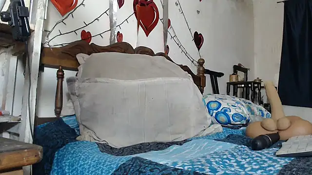 Vivianmature online show from March 20, 2026, 8:25 pm