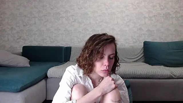 milly ross online show from November 16, 2025, 1:39 pm