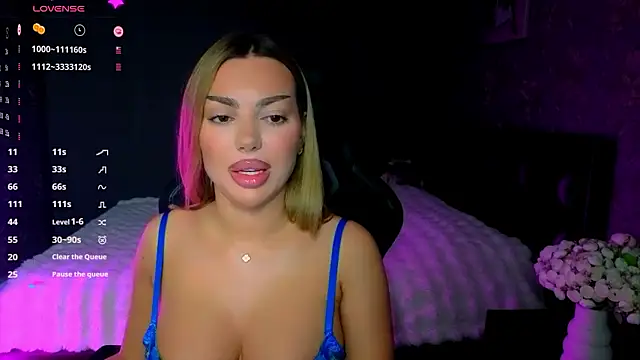 babyleilaa online show from March 11, 2026, 9:43 pm