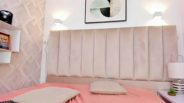 Snapshot of Anniie_Queen chatting on November 30, 2025, 3:54 am Anniie Queen online show from November 30, 2025, 3:54 am