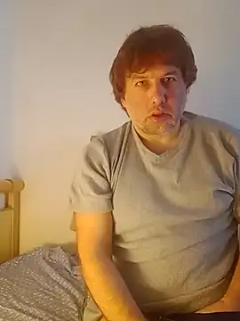 Snapshot of Olandese2682@xh chatting on April 8, 2026, 8:58 am Olandese2682xh online show from April 8, 2026, 8:58 am
