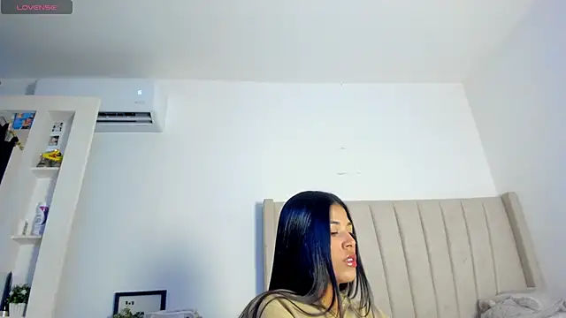 Mady-Edwards online show from November 27, 2025, 10:23 pm