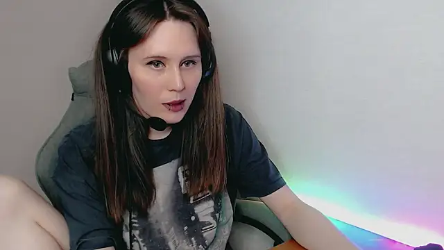 Snapshot of tracy_cooper chatting on January 6, 2025, 2:58 pm tracy cooper online show from January 6, 2025, 2:58 pm