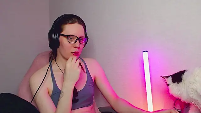 Snapshot of tracy_cooper chatting on February 25, 2025, 11:44 pm tracy cooper online show from February 25, 2025, 11:44 pm