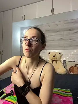 MartiniiSelenna online show from June 1, 2026, 5:53 am