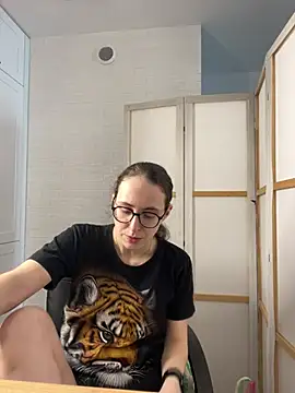 MartiniiSelenna online show from July 12, 2026, 5:53 am