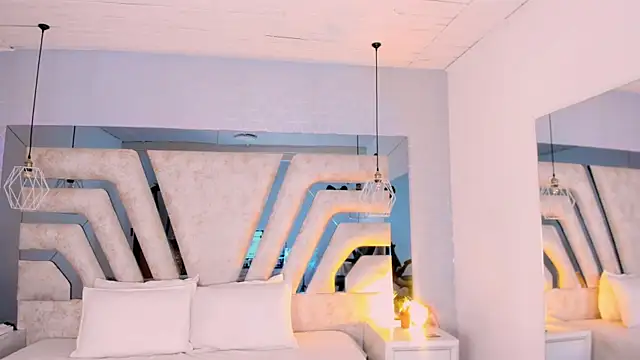 Snapshot of AngelineHeet chatting on October 7, 2025, 2:42 am AngelineHeet online show from October 7, 2025, 2:42 am