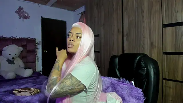 ladyrd1 online show from April 8, 2026, 5:46 pm