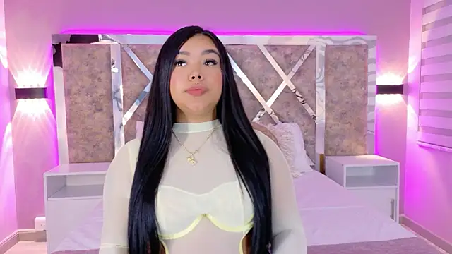 MarianaGarciaa   online show from December 16, 2025, 5:40 pm