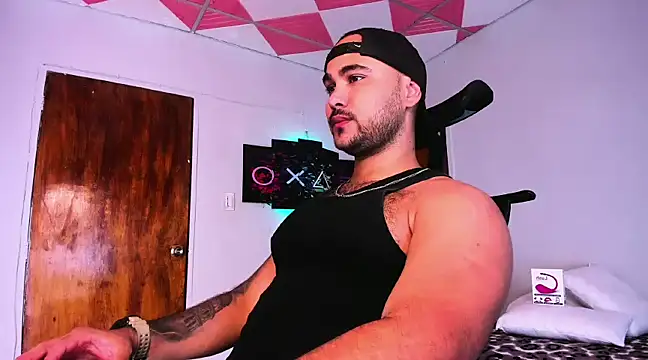 Sebas-hott online show from December 11, 2024, 3:13 am