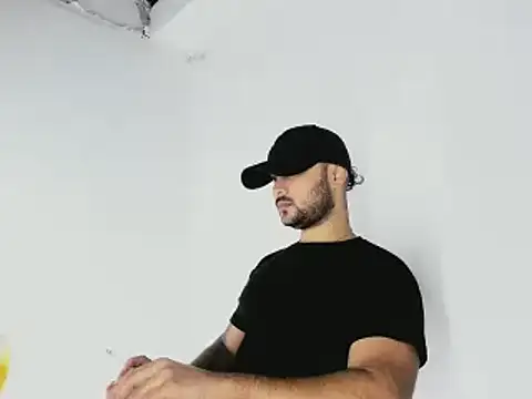 Sebas-hott online show from October 24, 2025, 10:39 pm