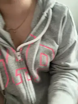 Rei1216xo online show from March 2, 2025, 6:27 am