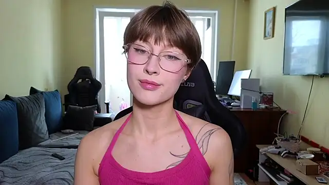 Snapshot of MalvinaBlum chatting on March 19, 2026, 4:49 am MalvinaBlum online show from March 19, 2026, 4:49 am