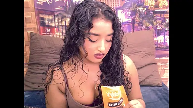 Snapshot of IndianAngel4u chatting on July 6, 2026, 5:48 am IndianAngel4u online show from July 6, 2026, 5:48 am