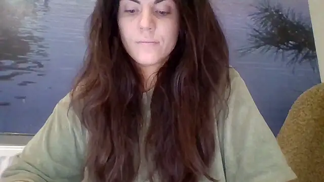 Snapshot of AliceTailor chatting on November 3, 2025, 7:04 pm AliceTailor online show from November 3, 2025, 7:04 pm