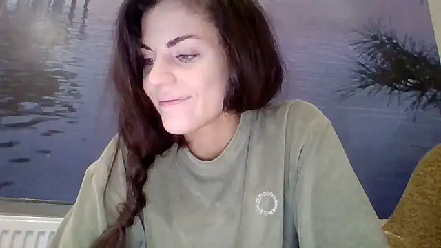 Snapshot of AliceTailor chatting on November 6, 2025, 6:31 pm AliceTailor online show from November 6, 2025, 6:31 pm