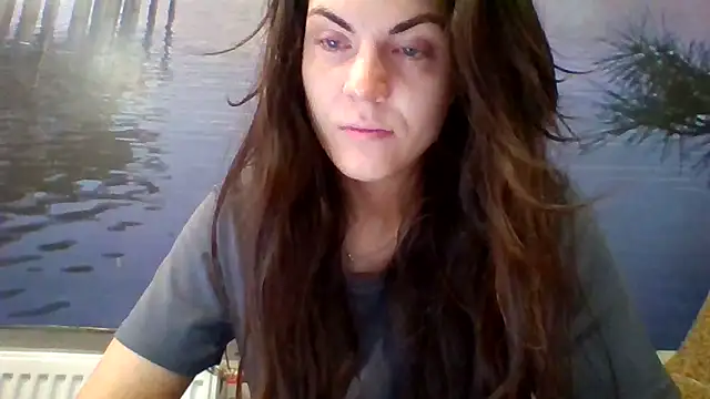 Snapshot of AliceTailor chatting on November 12, 2025, 7:31 am AliceTailor online show from November 12, 2025, 7:31 am