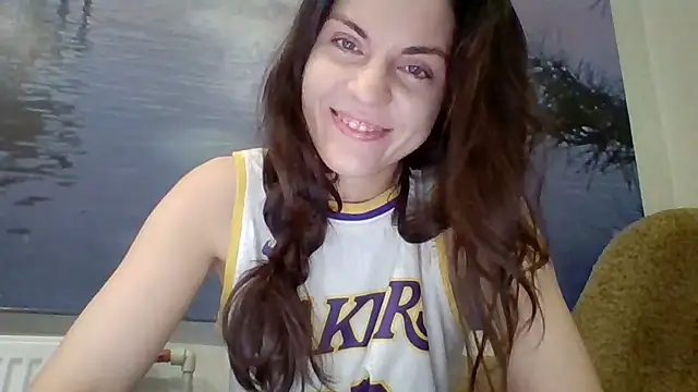 Snapshot of AliceTailor chatting on November 21, 2025, 9:24 pm AliceTailor online show from November 21, 2025, 9:24 pm