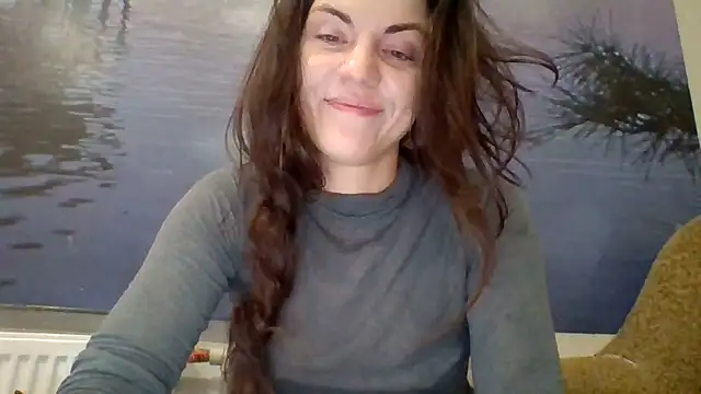 Snapshot of AliceTailor chatting on November 22, 2025, 9:36 pm AliceTailor online show from November 22, 2025, 9:36 pm